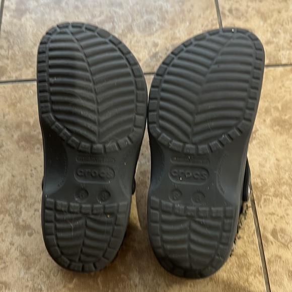 CROCS GRAY SIZE 9 - Picture 3 of 3